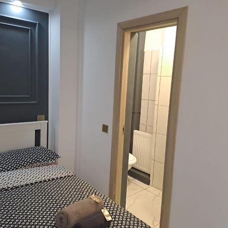Appartement Deluxe Studio Oldtown à Bucarest Extérieur photo
