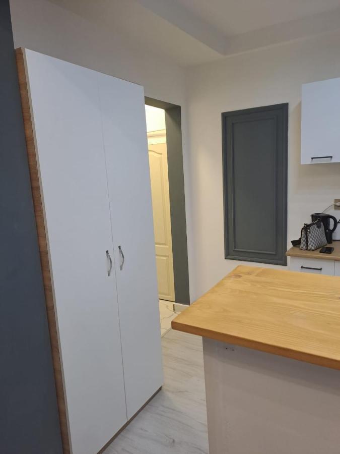 Appartement Deluxe Studio Oldtown à Bucarest Extérieur photo