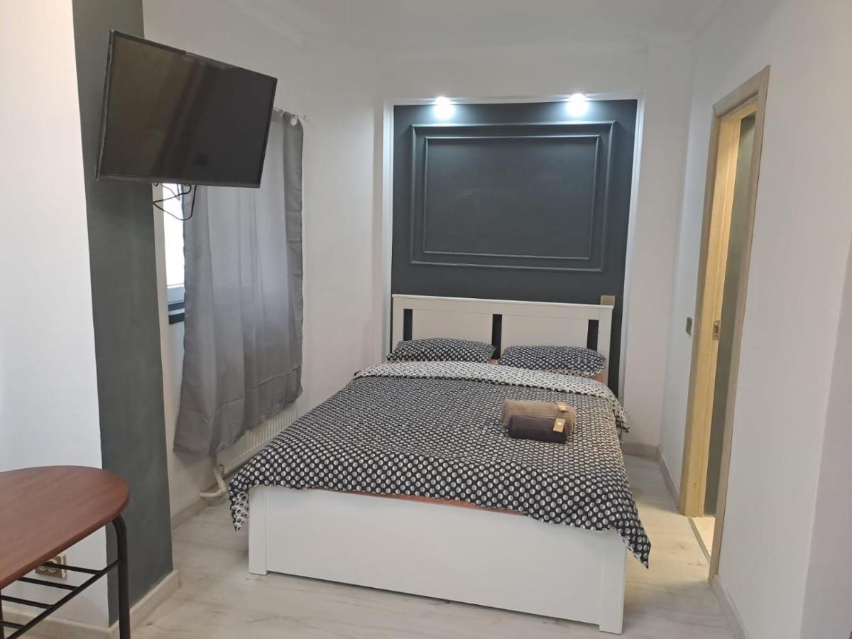 Appartement Deluxe Studio Oldtown à Bucarest Extérieur photo